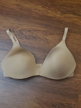 SKIMS Smooth Nude T-Shirt Bra Size 36D Comfortable Everyday Support